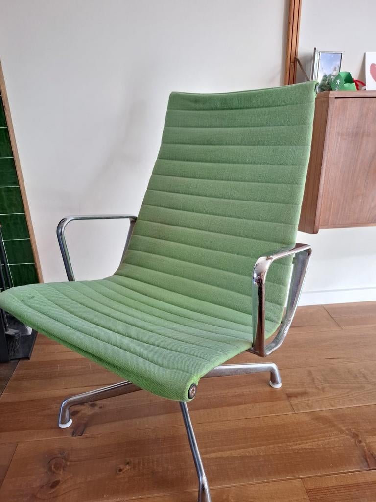 Eames EA116 stoel set, Ophalen