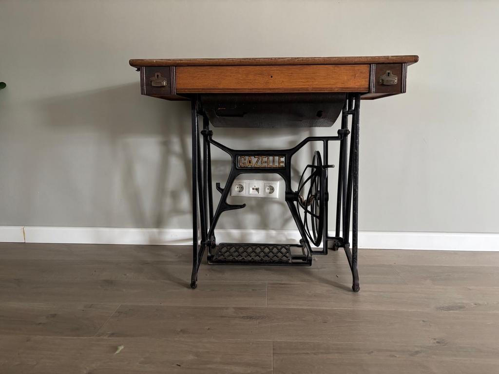 Gazelle trap naaimachine, Ophalen