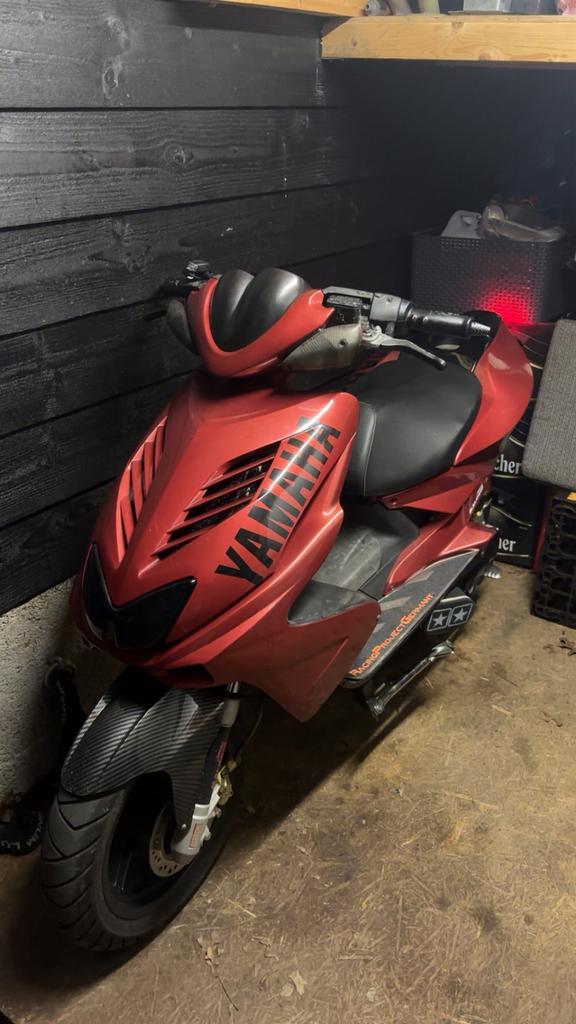 yamaha aerox project, Fietsen en Brommers, Scooters | Yamaha, Zo goed als nieuw, Aerox, Maximaal 45 km/u, Benzine, Ophalen