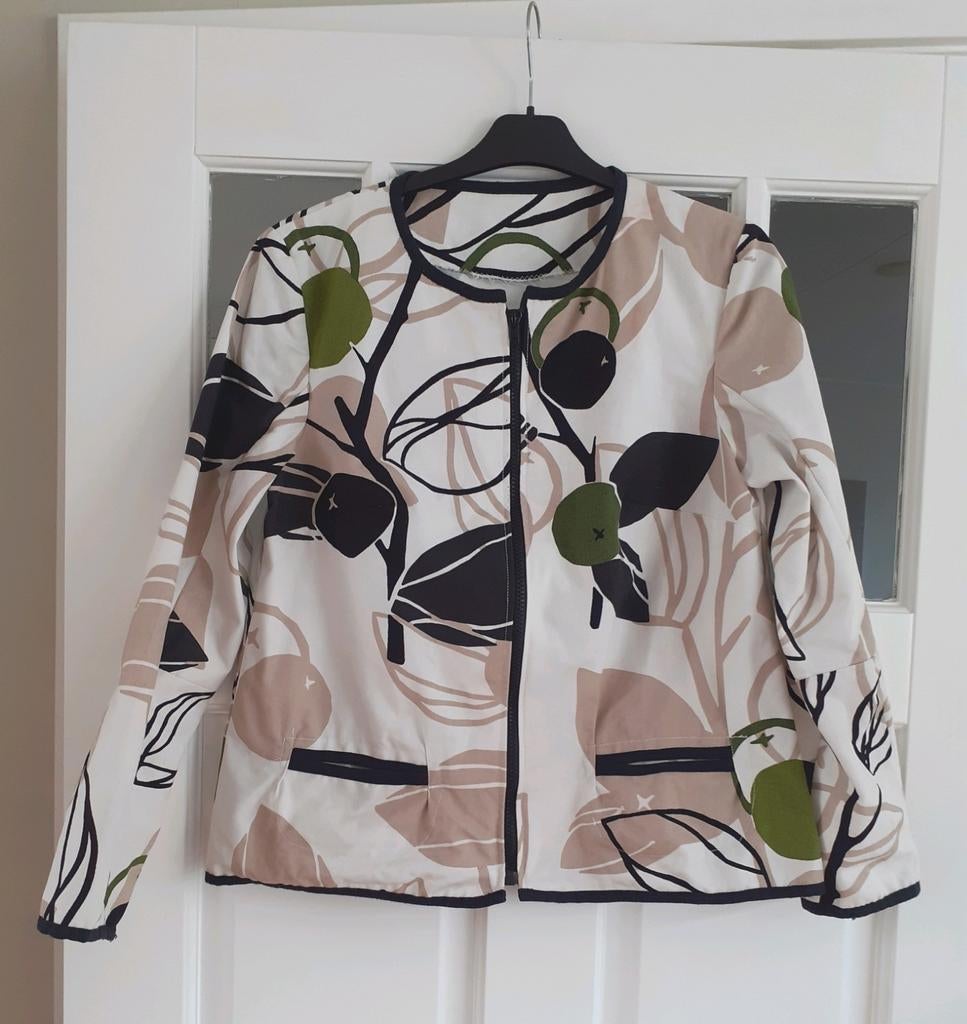 Handgemaakt jasje Marimekko stijl in nieuwstaat maat S, Overige kleuren, Ophalen of Verzenden, Zo goed als nieuw, Jasje