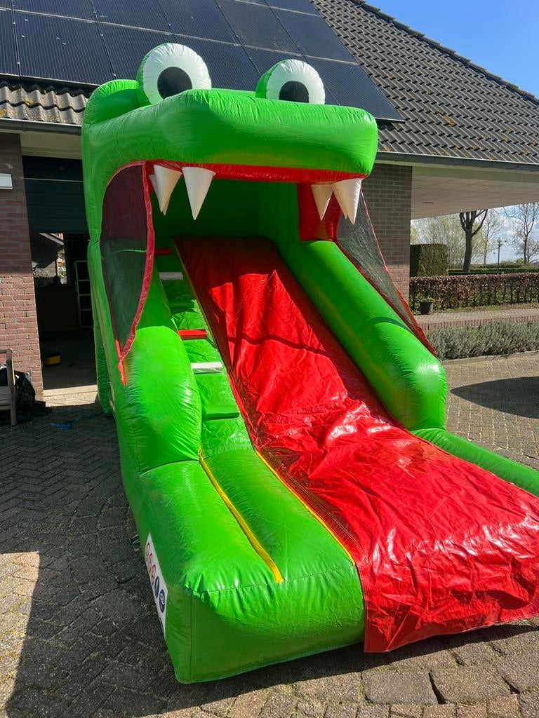 TE HUUR: Krokodil Glijbaan/ springkussen nieuw in verhuur!, Ophalen, Zo goed als nieuw, Verjaardag