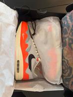 Patta X Nike Air Max 1 Wave Hyper Crimson - Maat 43 DS, Kleding | Heren, Schoenen, Ophalen of Verzenden, Nieuw, Overige kleuren