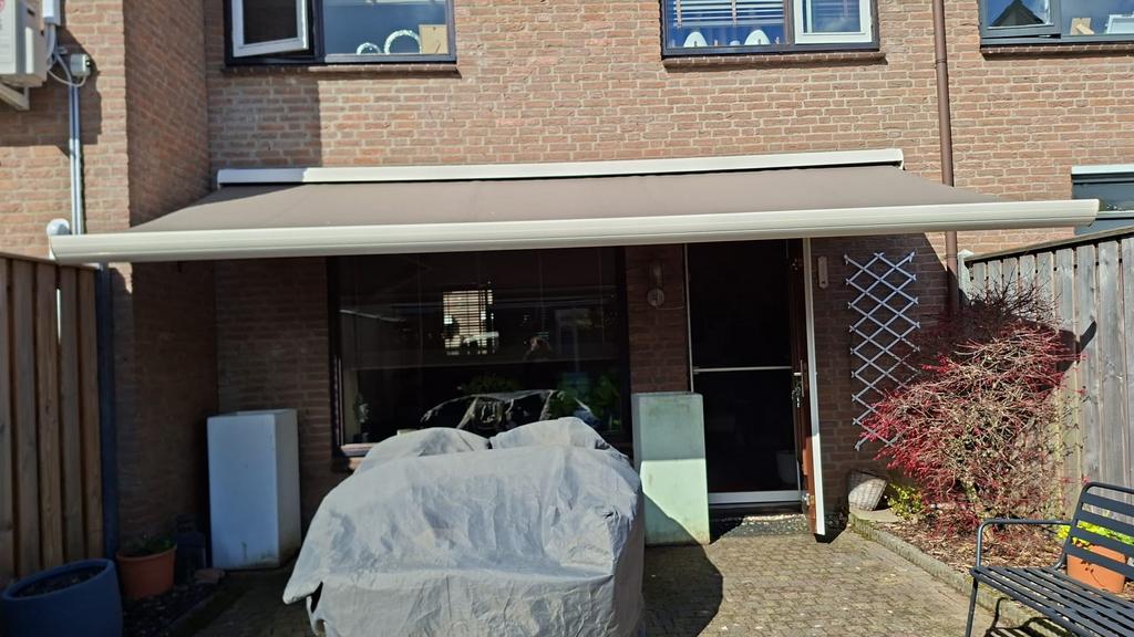 GEZOCHT: zonnescherm versmallen, Tuin en Terras, Zonneschermen, Knikarmscherm, 150 tot 300 cm, Ophalen of Verzenden