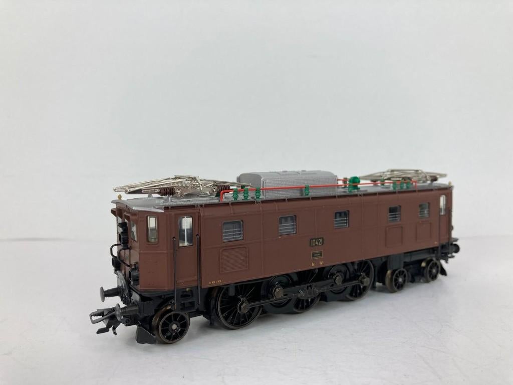 Märklin H0 3752 E-Lok BR Serie Re 460 017-7 SBB CFF FFS Wechselstrom