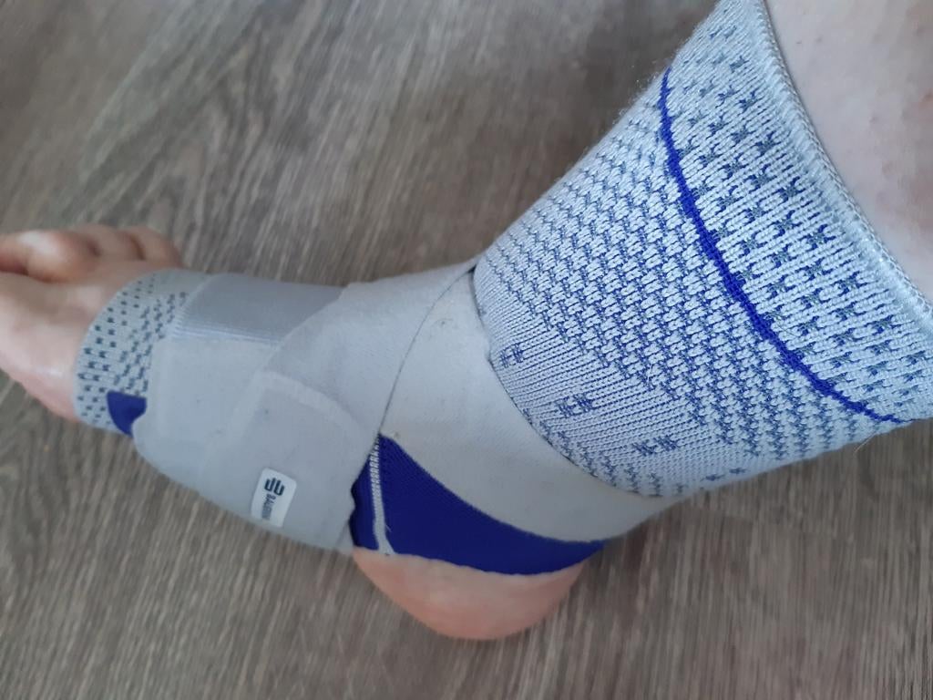 Enkel brace Bauerfeind Malleotrain S rechts maat 4, Diversen, Braces, Ophalen of Verzenden
