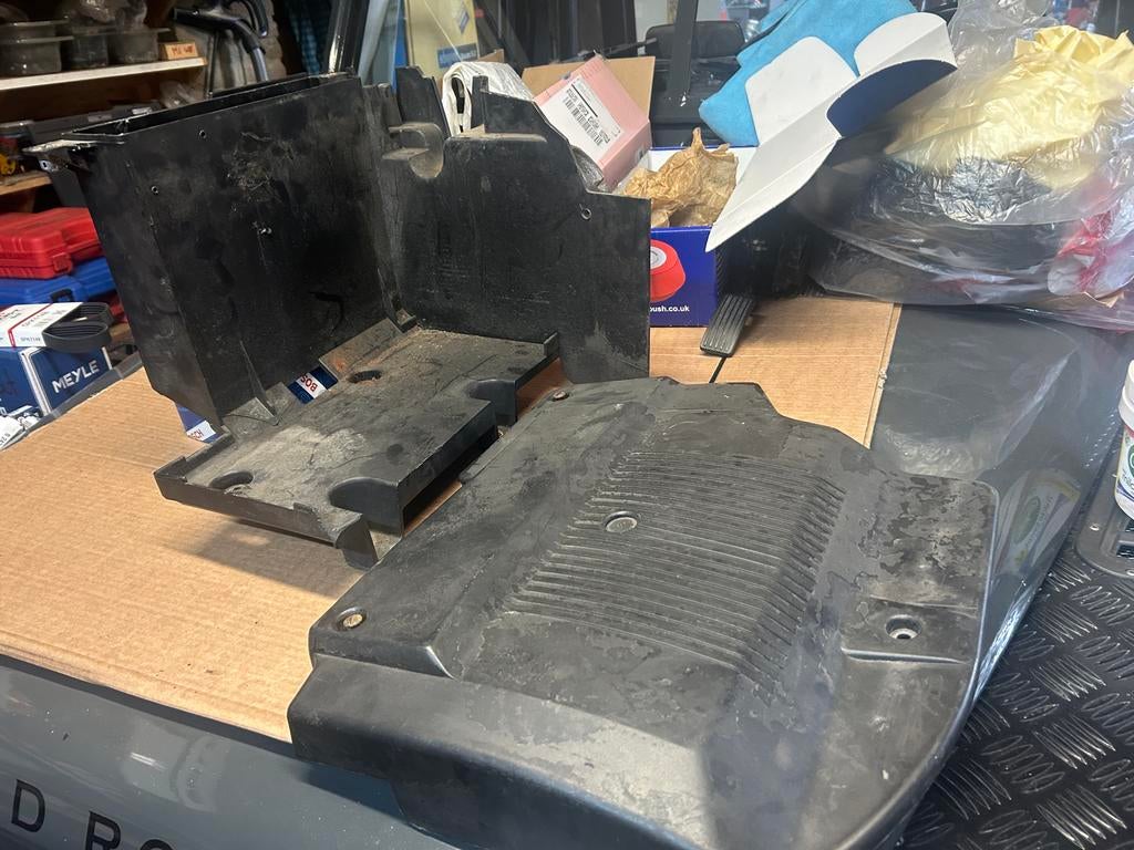 Accubak met deksel voor Land Rover P38 1998, Ophalen, Gebruikt, Land Rover