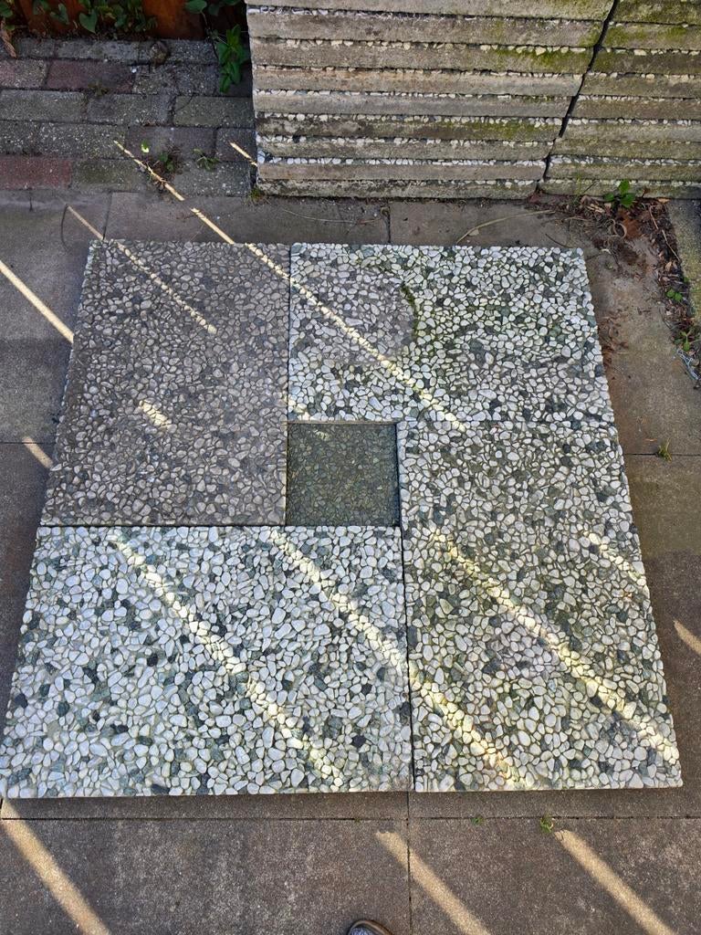 Gratis af te halen: Grindtegels wit en groen, circa 6m2, Tuin en Terras, Tegels en Klinkers, Ophalen, Gebruikt, 5 tot 10 m², Grind