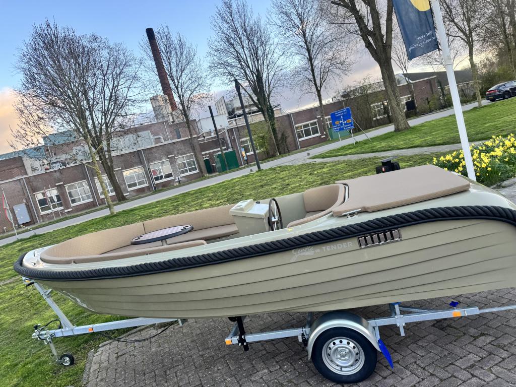 Mastra 590 tender met buiskap geheel naar wens leverbaar, Niet ingevuld, Niet ingevuld, Nieuw, Niet ingevuld