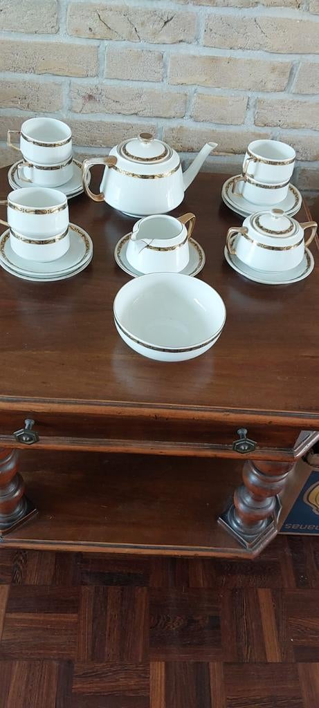 Fraureuth 6-delig theeservies van voor 1945., Ophalen