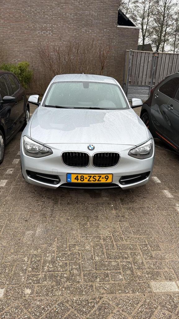 BMW 1-Serie 116I 100KW 5DR 2013 Grijs, Auto's, BMW, Particulier, 1-Serie, Benzine, B, Hatchback, Handgeschakeld, Origineel Nederlands