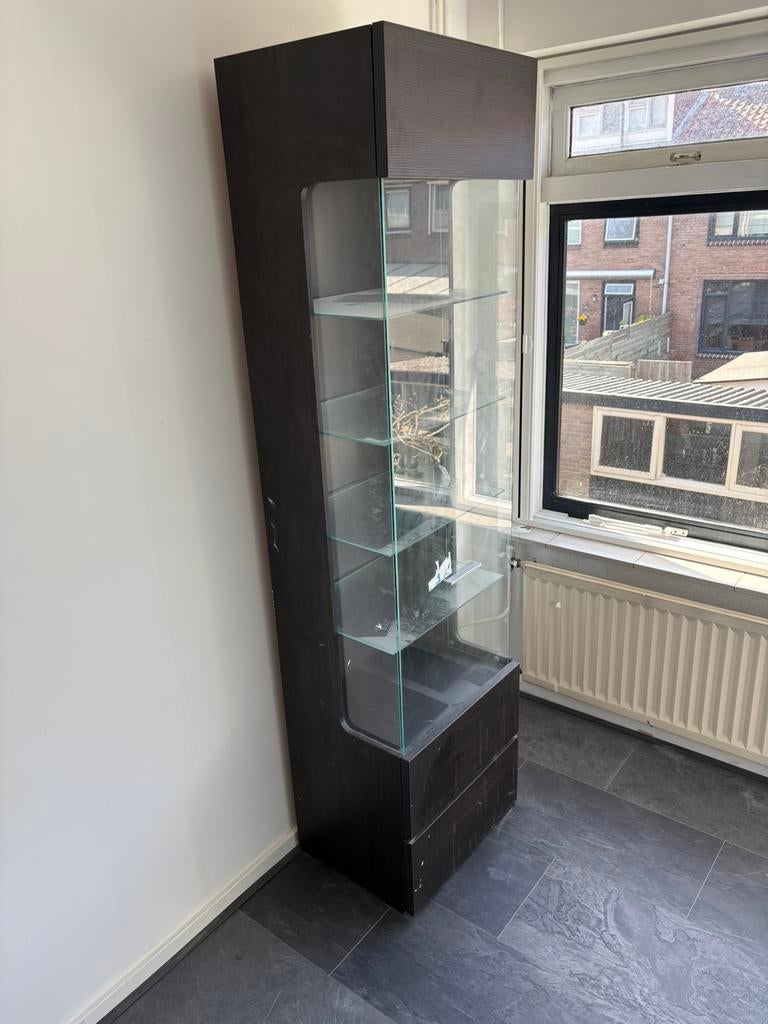 Glazen vitrinekast, Huis en Inrichting, Kasten | Vitrinekasten, Ophalen, 50 tot 100 cm, Zo goed als nieuw, 150 tot 200 cm