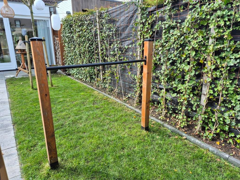 Rekstok extra breed (inclusief palen), Ophalen, Zo goed als nieuw, Materiaal