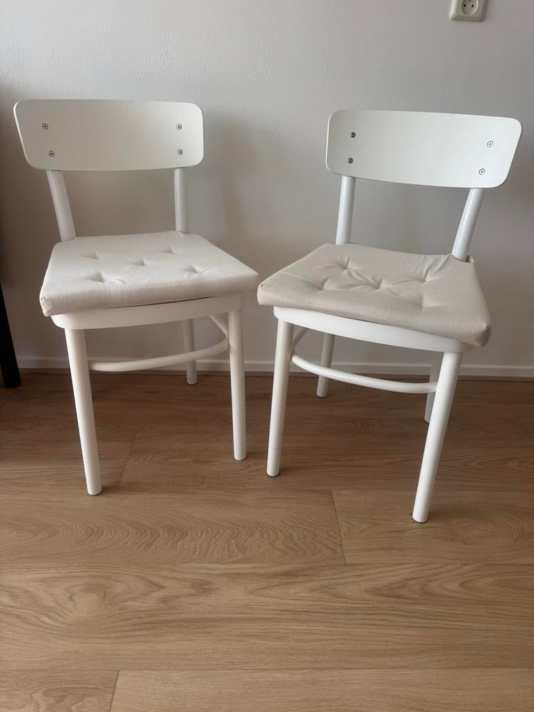 2 IKEA stoelen met kussens, Ophalen, Twee, Wit, Zo goed als nieuw