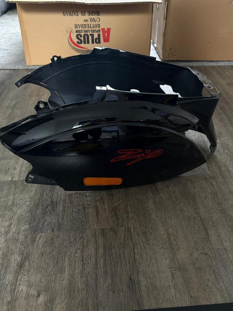 Originele kappenset Zip zwart, Fietsen en Brommers, Brommeronderdelen | Scooters, Ophalen of Verzenden, Zo goed als nieuw, Kap