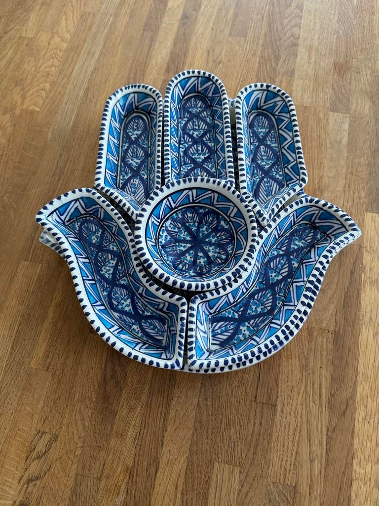 Hapjeschaal hand  met 6 losse schaaltjes, Huis en Inrichting, Gebruikt, Keramiek, Ophalen of Verzenden, Schaal of Schalen