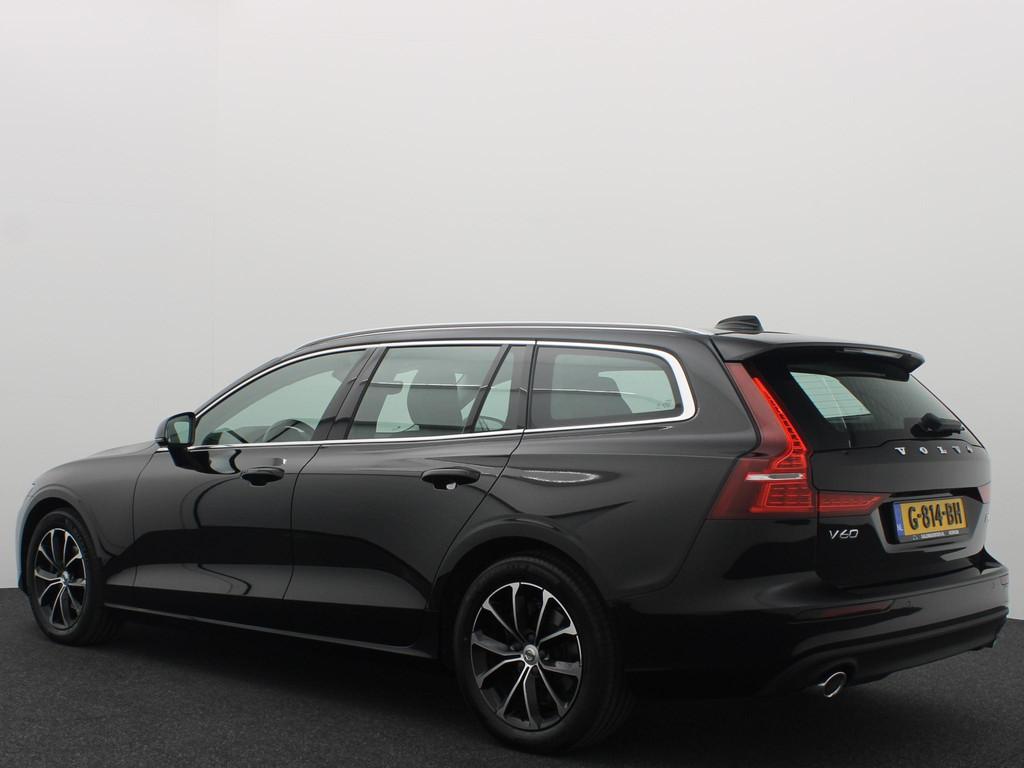 Volvo V60 2.0 D4 Momentum AUTOMAAT / TREKHAAK / FULL LED / S, Gebruikt, Euro 6, Zwart, Diesel