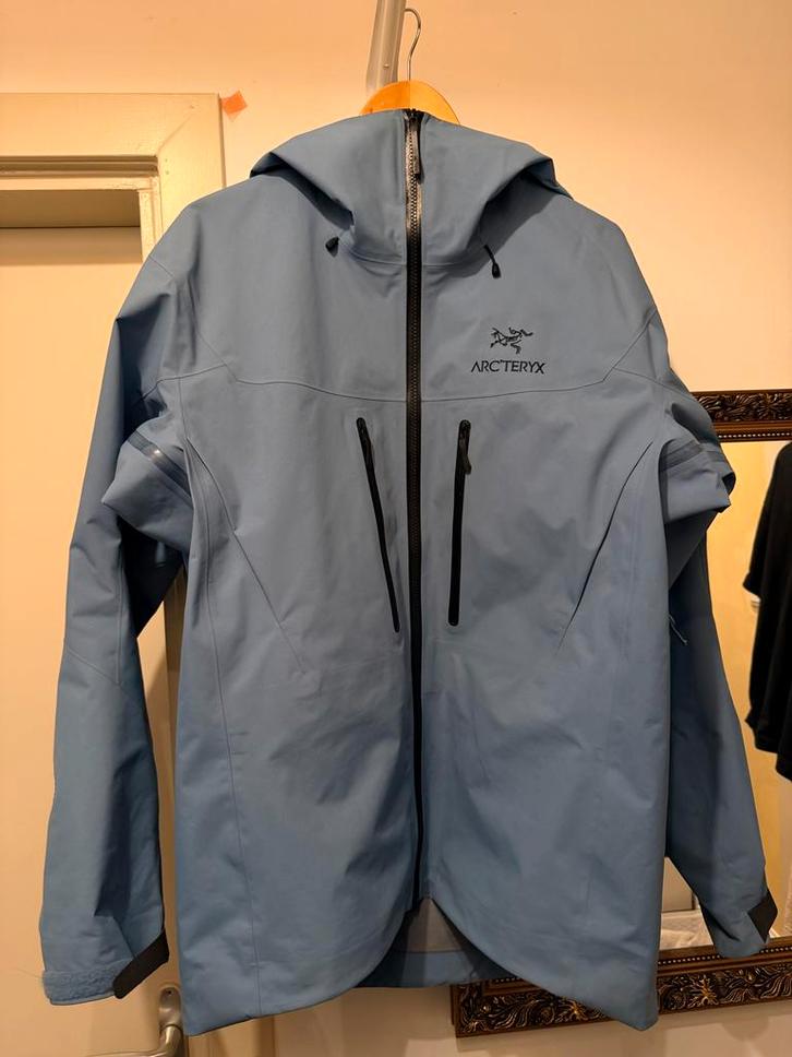 Arc'teryx Alpha SV Heren - Maat L, Kleding | Heren, Jassen | Zomer, Zo goed als nieuw, Maat 52/54 (L), Blauw, Ophalen of Verzenden