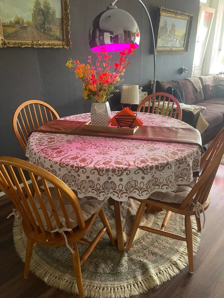 Eettafel met 4 stoelen, Ophalen, Zo goed als nieuw, 4 tot 6 stoelen