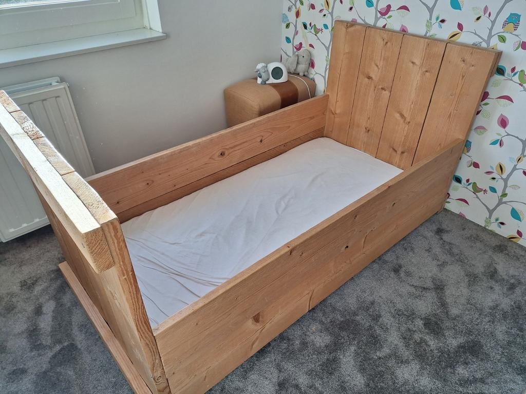 Peuterbed met lattenbodem en matras, Ophalen, Eenpersoons, Hout, 90 cm