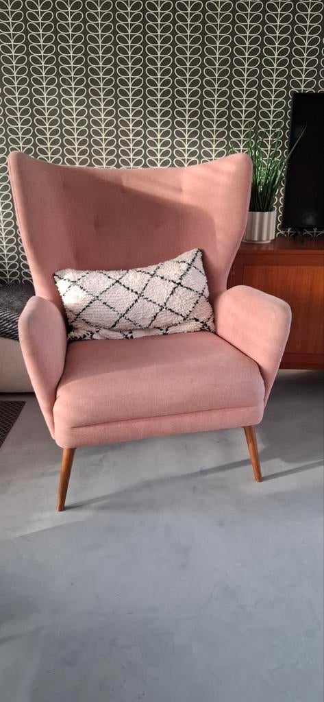 Moderne roze oorfauteuil, Huis en Inrichting, Stoelen, Ophalen, Gebruikt, Overige kleuren, Eén