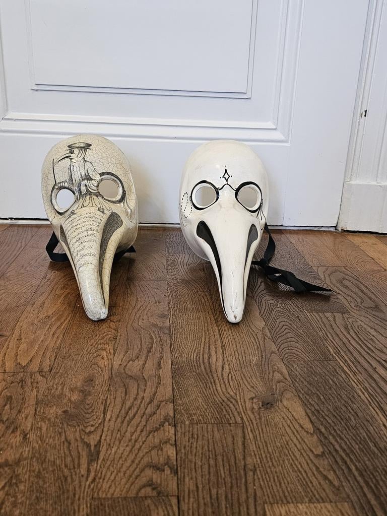 2x Venetiaans pestmasker carnaval Venetië pestdokter, Ophalen of Verzenden, Gebruikt