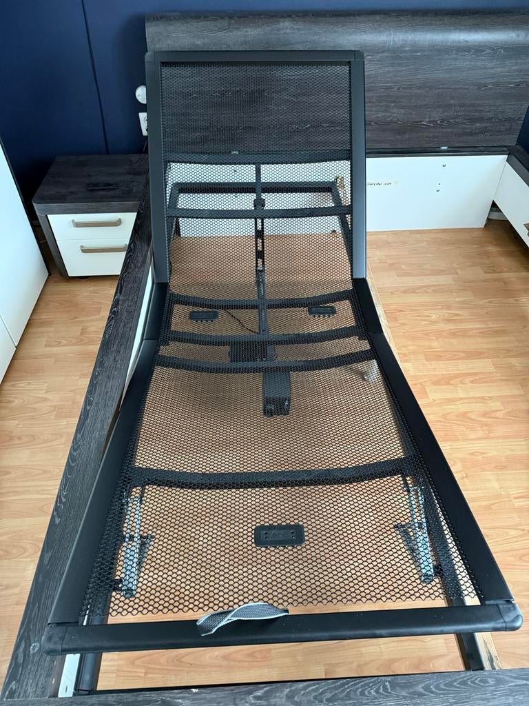 Auping elektrisch verstelbare spiraalbodem 210x80, Ophalen, Gebruikt, Eenpersoons, 210 cm