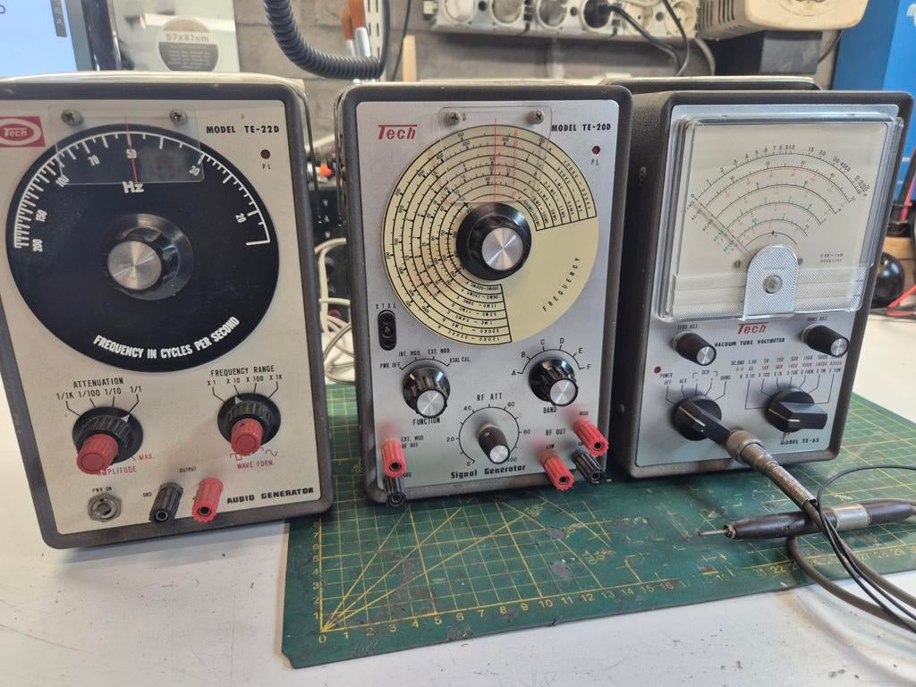 Tech Audio- en Signaalgenerator met VTVM Voltmeter, Doe-het-zelf en Verbouw, Meetapparatuur, Ophalen of Verzenden
