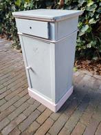 Vintage Nachtkastje / Kabinetje opknapper, Antiek en Kunst, Antiek | Meubels | Kasten, Ophalen of Verzenden