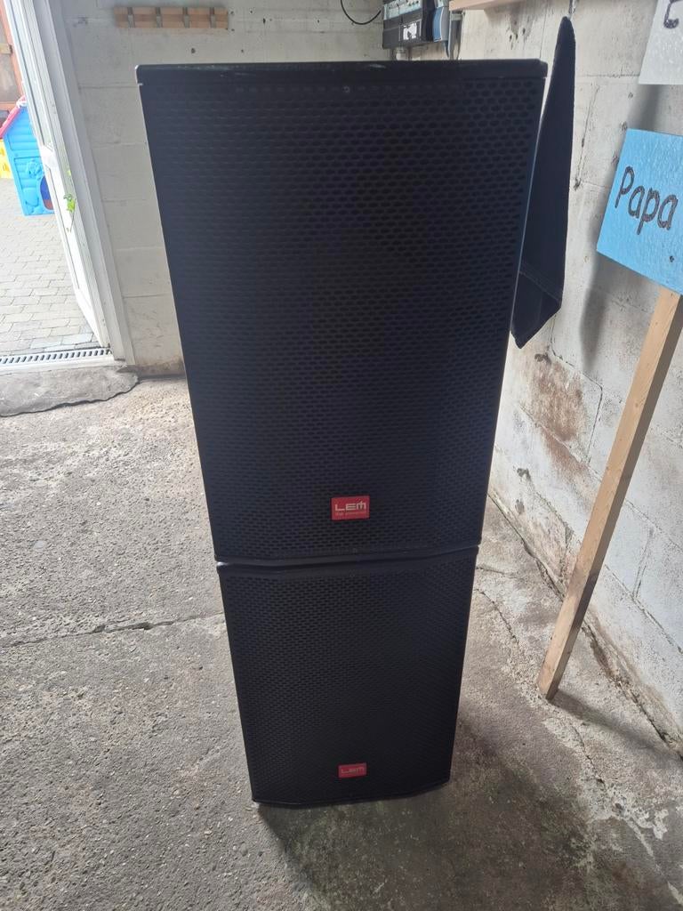 2x LEM T4A actieve speakers - 1 defect, 1 perfect, Ophalen, 120 watt of meer, Front, Rear of Stereo speakers, Overige merken