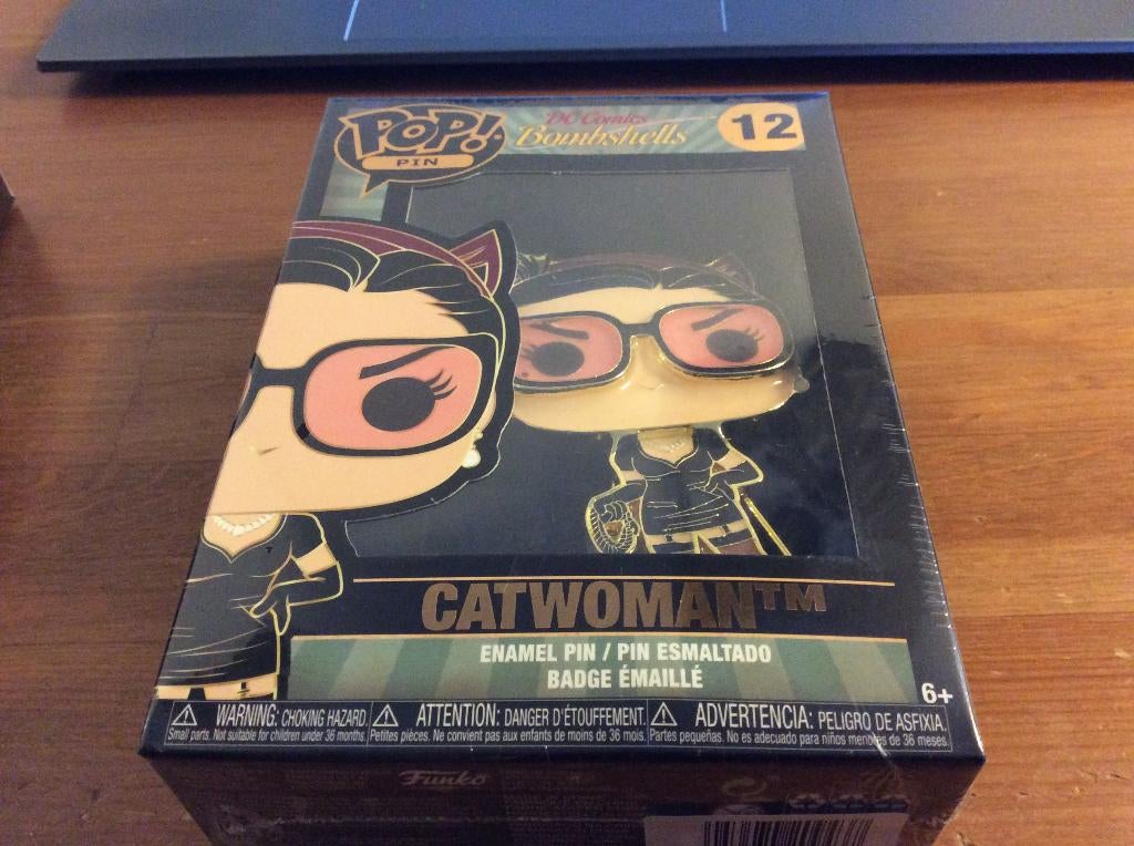 Funko Pop Pin. DC comic Bombshells. Catwoman. 12 Enamel pin., Ophalen of Verzenden, Nieuw
