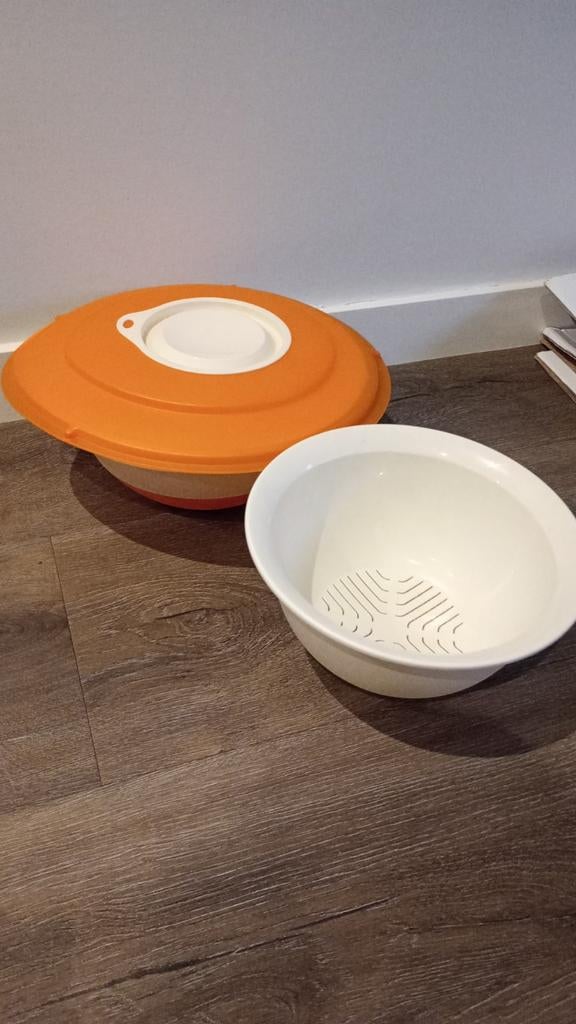 Tupperware Meng- en Mixkom met Zeef en Deksel, Ophalen of Verzenden, Zo goed als nieuw, Oranje, Bak of Kom