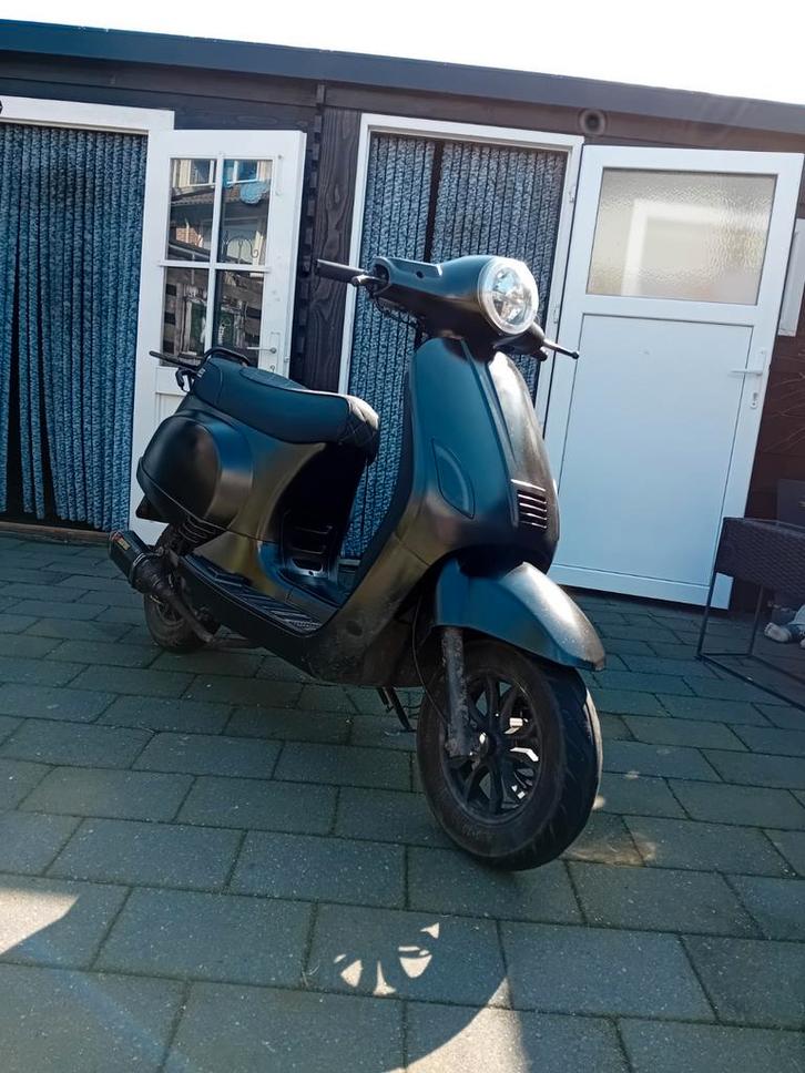 Scooter 80cc, Fietsen en Brommers, Brommers | Overige merken, Zo goed als nieuw, Ophalen