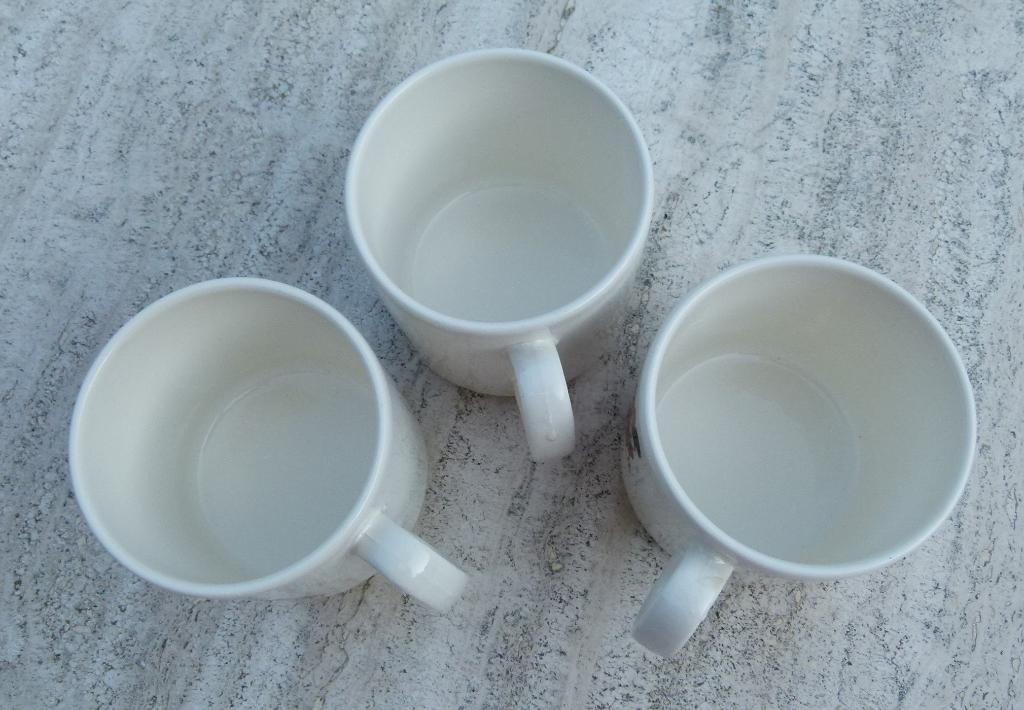 3 Super Vintage Walt Disney Mokken Pagnossin Treviso Italy, Ophalen of Verzenden, Donald Duck, Nieuw, Servies