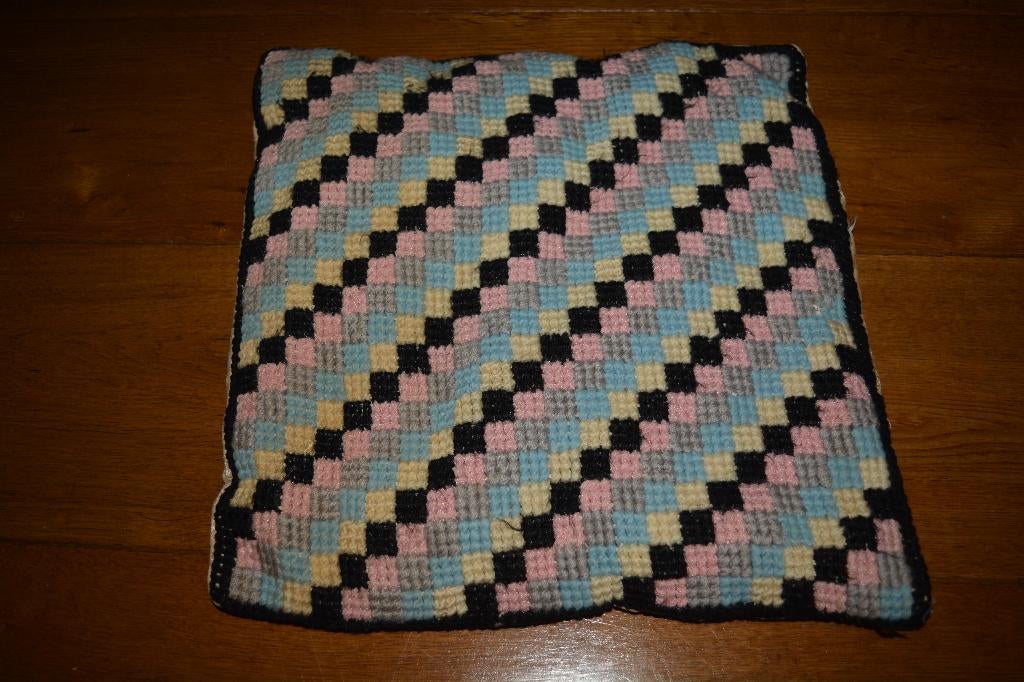 retro/vintage geborduurd kussen, Antiek en Kunst, Curiosa en Brocante, Ophalen of Verzenden