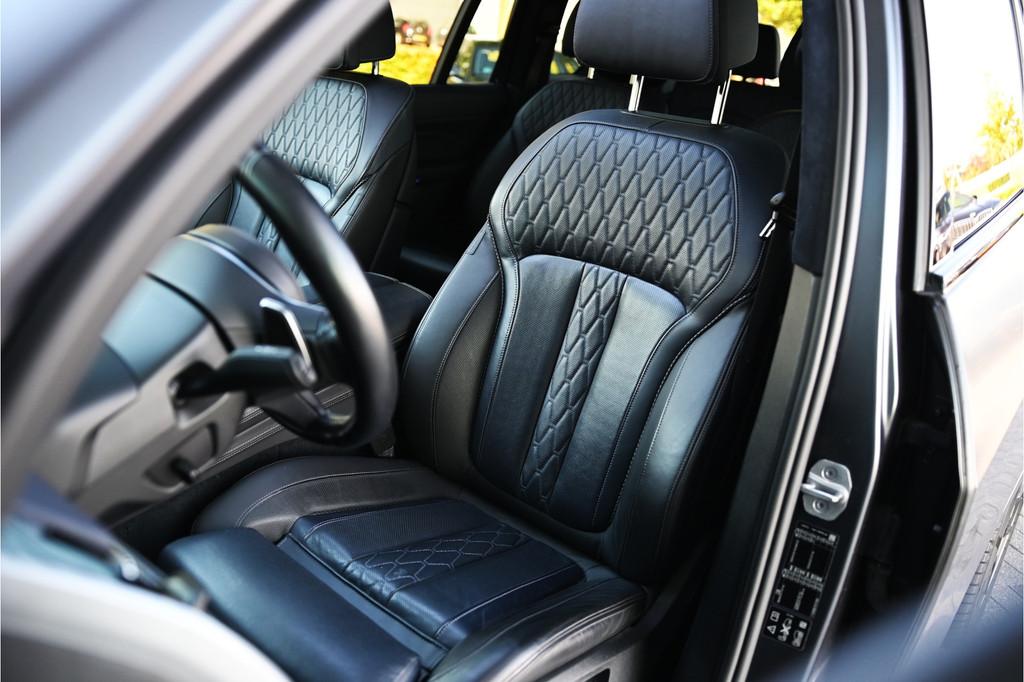 BMW X7 M50i 6p. High Executive Automaat / Panoramadak Sky Lo, 12 maanden, Gebruikt, 4395 cc, Vierwielaandrijving