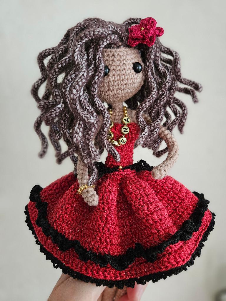 Gehaakte amigurumi pop & bril & naamketting Amilishly patroo, Hobby en Vrije tijd, Ophalen of Verzenden, Nieuw, Haken, Overige typen