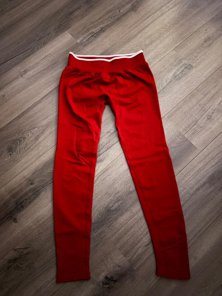 Dames yoga broek maat l, Kleding | Dames, Sportkleding, Maat 42/44 (L), Nieuw, Ophalen of Verzenden, Rood