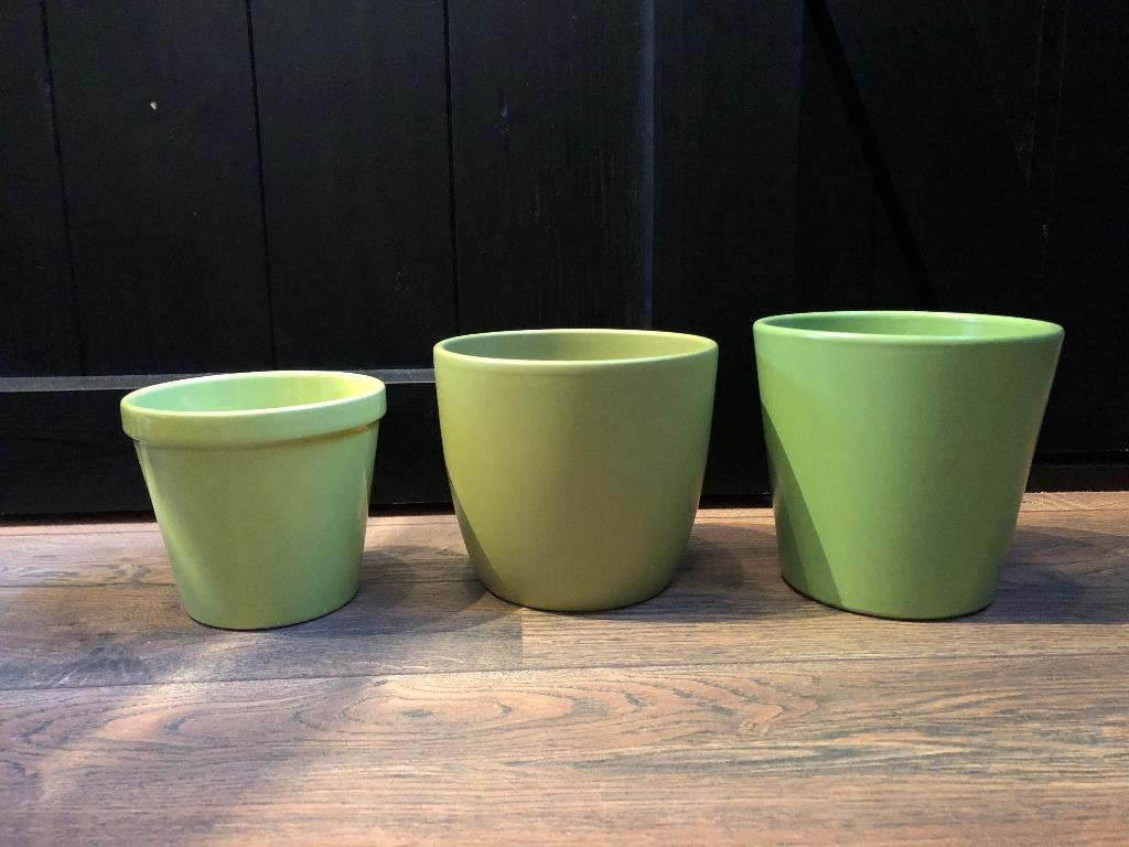 Set van 3 groene bloempotten | steen, Rond, Ophalen of Verzenden, Zo goed als nieuw, Balkon