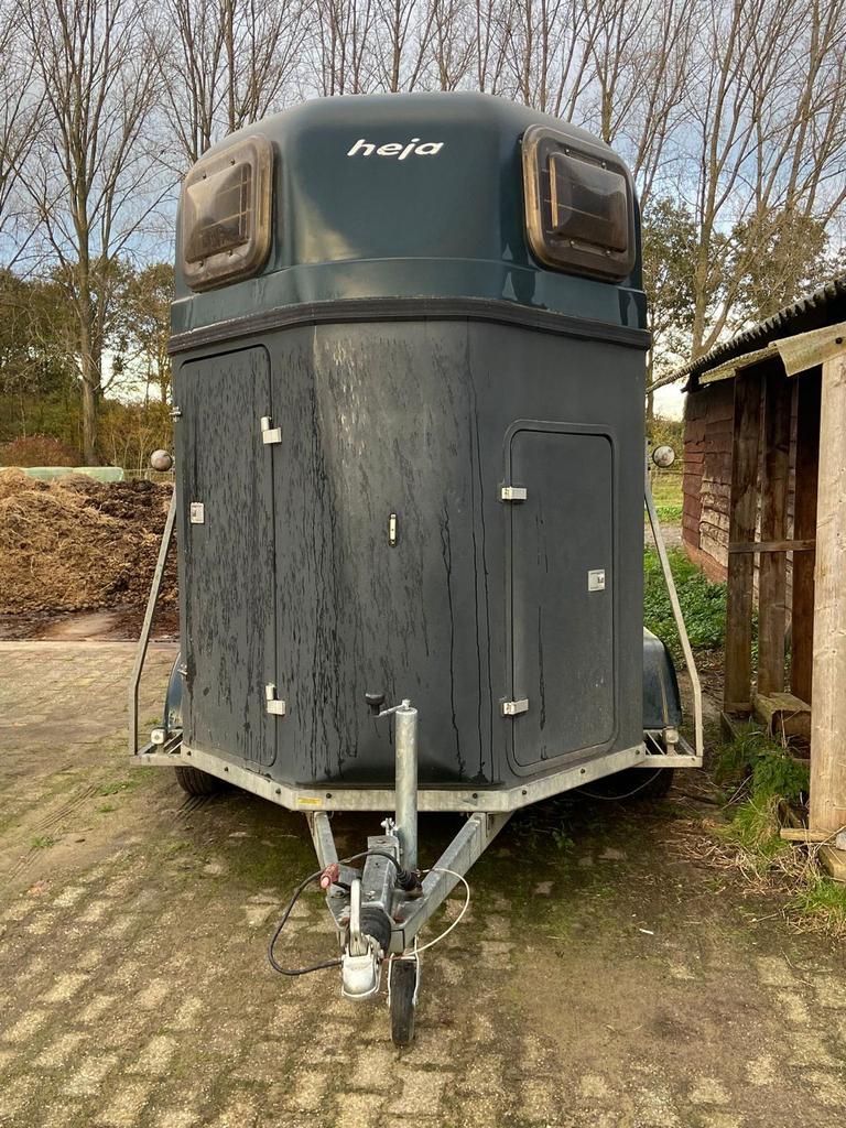 2 paards trailer GERESERVEERD, Ophalen, Gebruikt, Polyester, 2-paards trailer