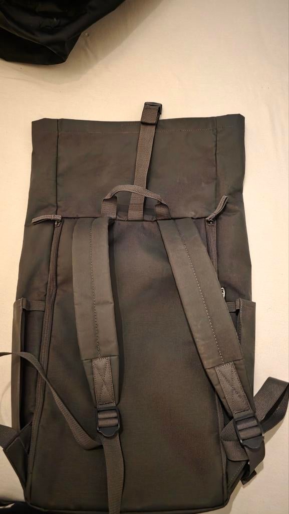 Stijlvolle rugzak met laptopvak - Ideaal voor werk/school, Gebruikt, 25 tot 40 cm, Ophalen of Verzenden, Overige merken