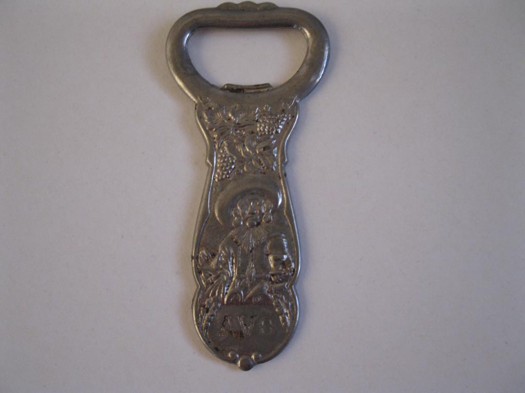 Flesopener metaal met afbeelding en letters AVO, Ophalen of Verzenden