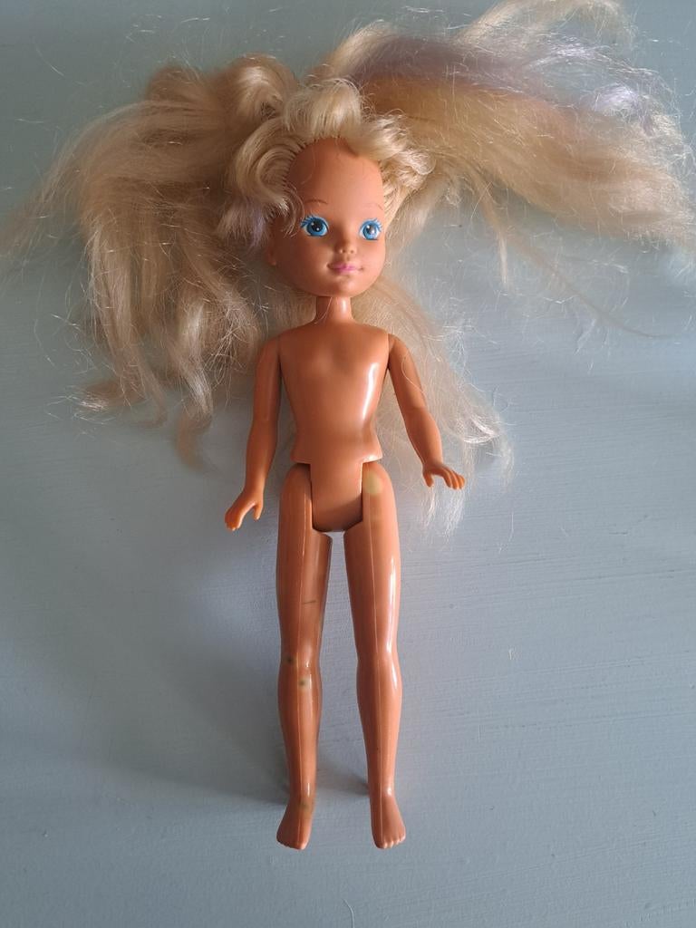 Vintage Lady Lovely locks., Ophalen of Verzenden, Pop