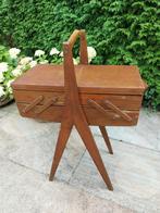 Houten naaikist.( Grootmoederstijd), Ophalen of Verzenden