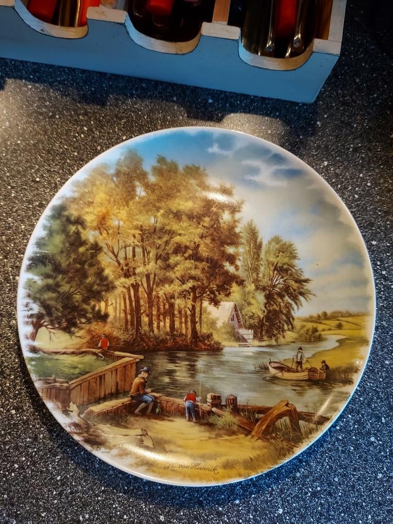 Decoratieve wandbord Royal Schwabap - Vissers aan de rivier, Ophalen of Verzenden