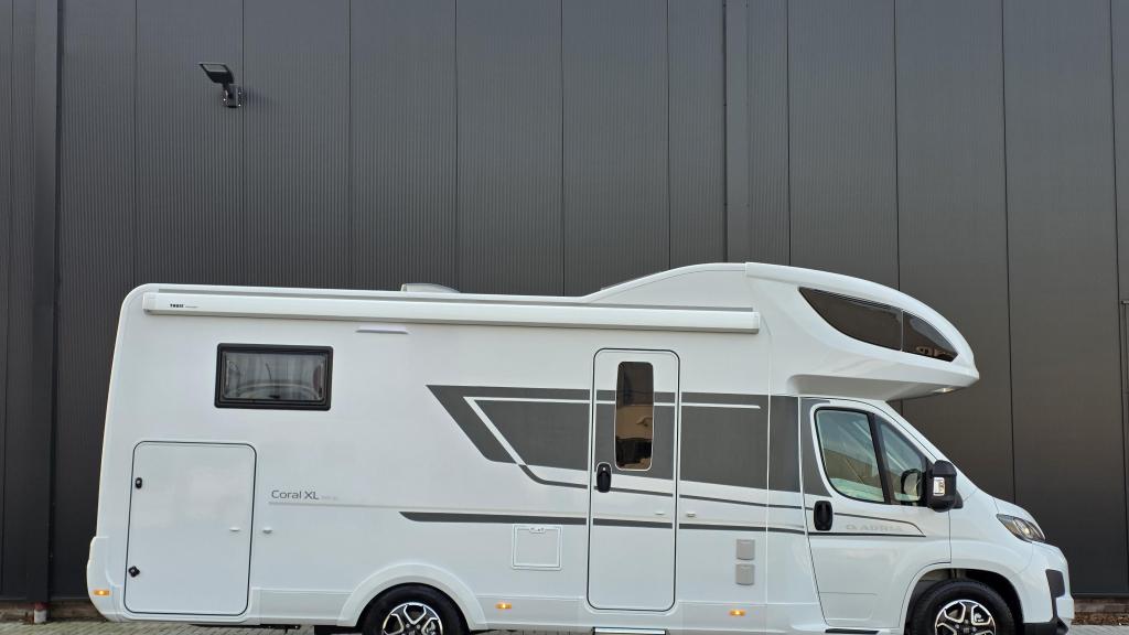 Adria Coral XL Plus 660 SL 5 Gordelplaatsen!, Caravans en Kamperen, Campers, Automaat, Airbags, Ringverwarming, Fiat