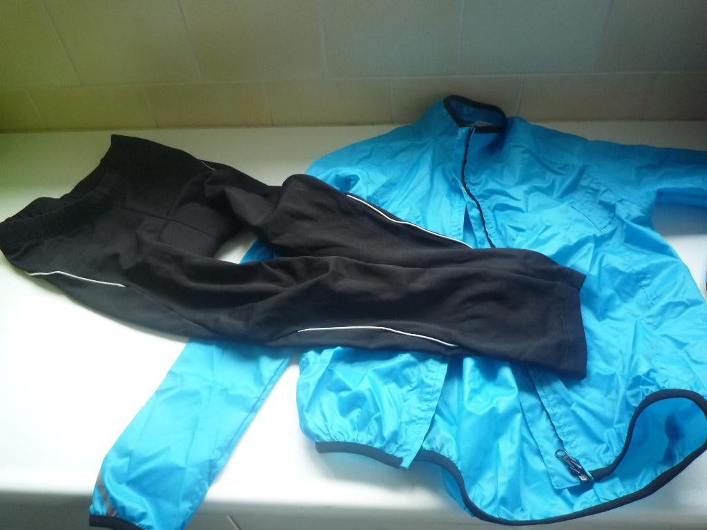 Btwin fietskleding broek en jasje, voor ongeveer12 jarige, XS, Gebruikt, Kinderen, Ophalen of Verzenden