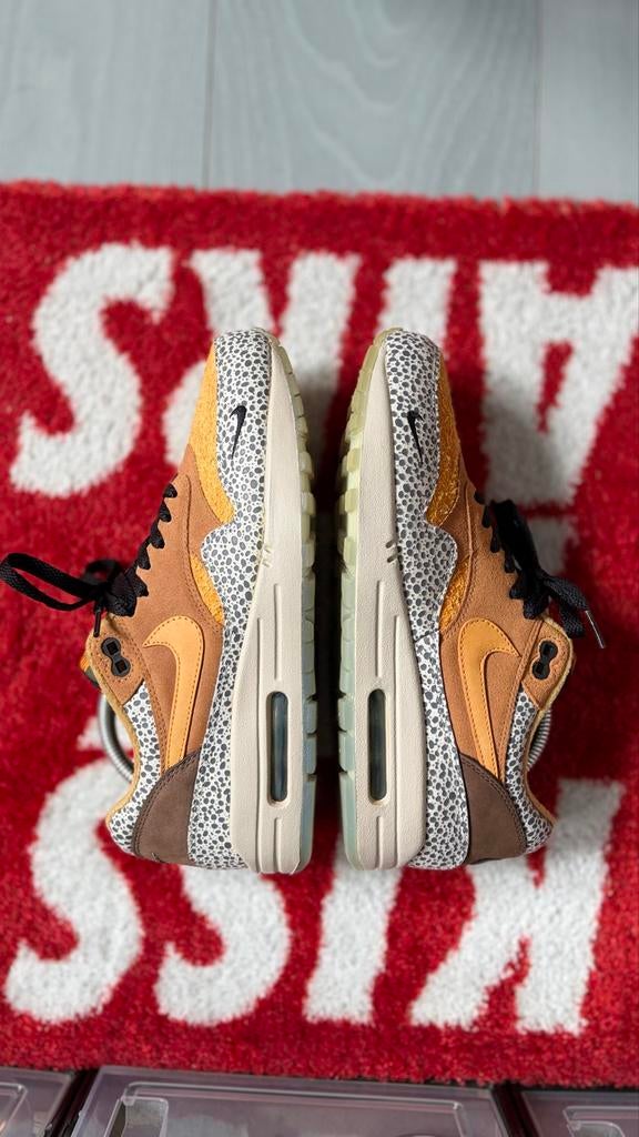 Nike Air Max 1 Safari retro, Ophalen of Verzenden, Gedragen, Bruin, Sneakers of Gympen