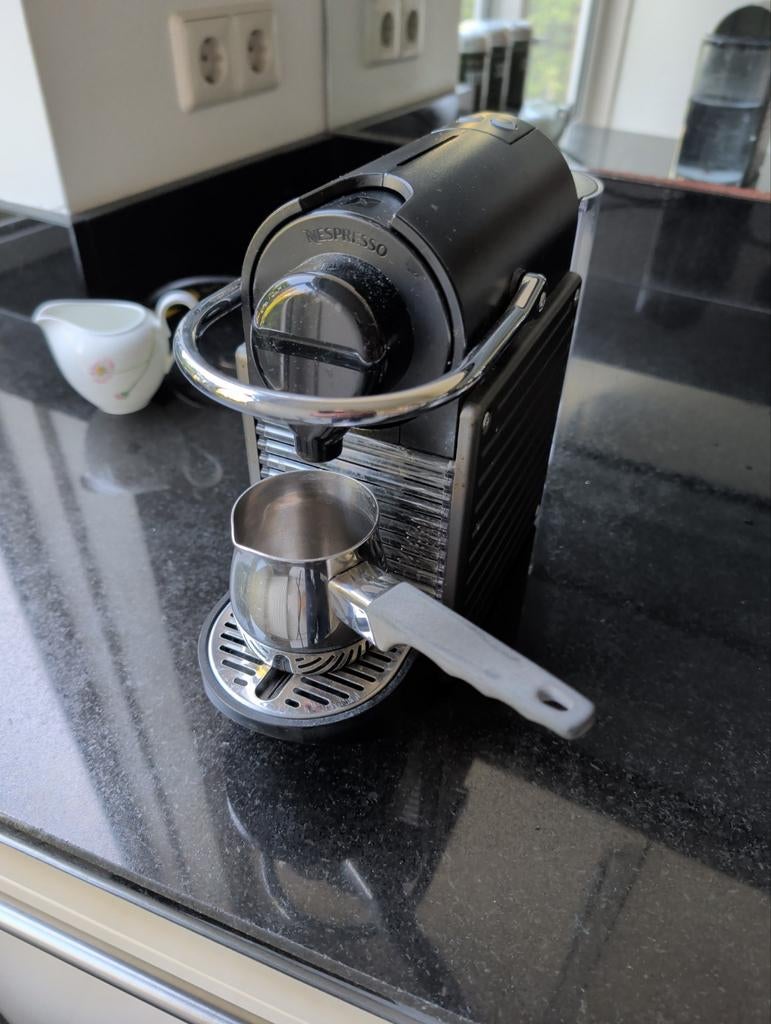 Nespresso Pixie Koffiemachine - Compact en Stijlvol, Witgoed en Apparatuur, Koffiezetapparaten, Gebruikt, Espresso apparaat, Ophalen of Verzenden