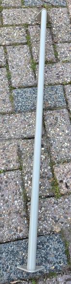 IKEA Komplement kledingroede, Ophalen