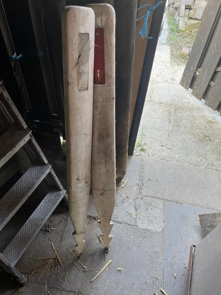Reflector paaltjes, Tuin en Terras, Palen, Balken en Planken, Ophalen of Verzenden, Zo goed als nieuw, Minder dan 180 cm, Palen